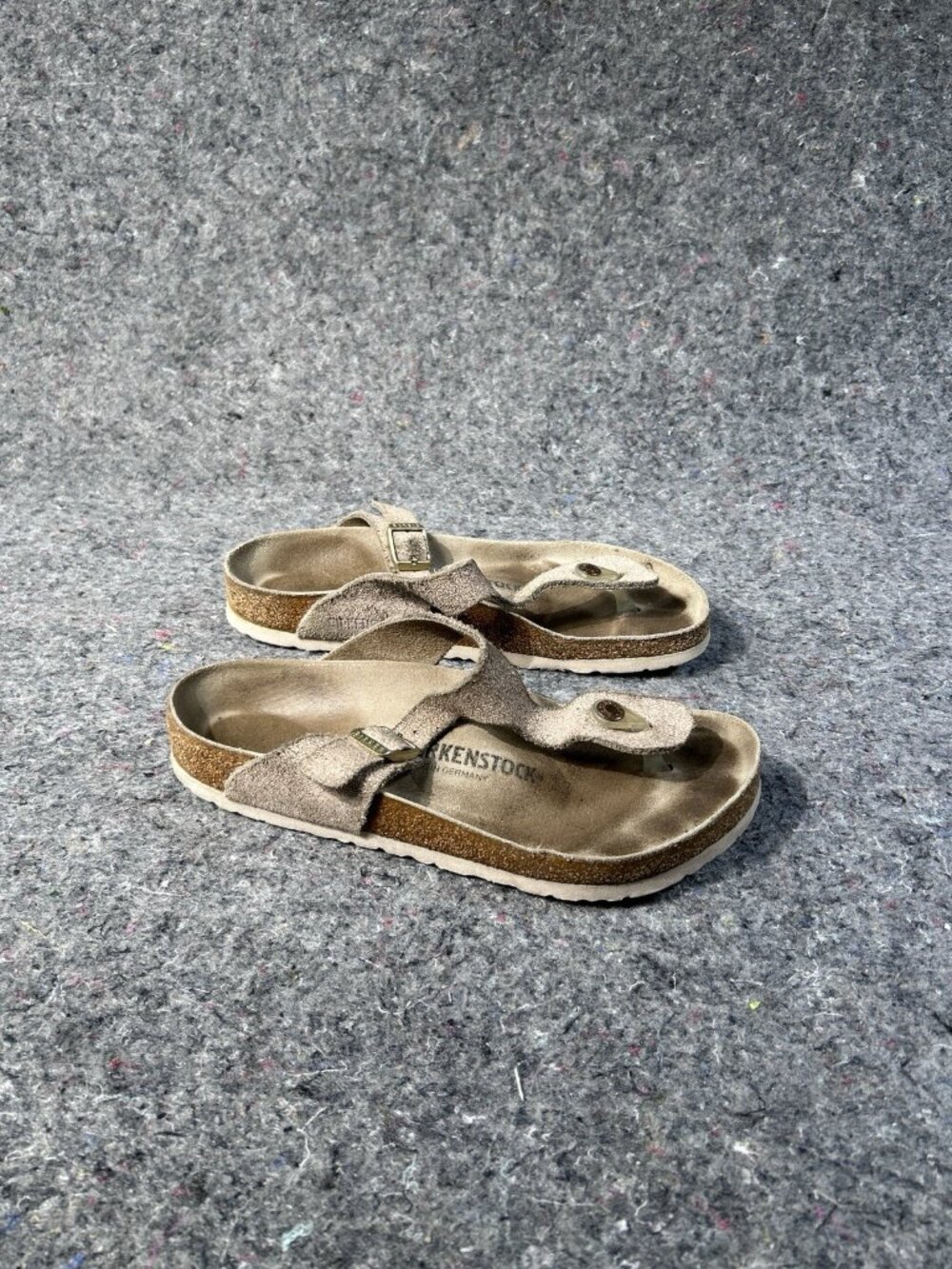 Womens Birkenstock Gizeh Washed Metallic Silver Thong Sandal EU40/US 9